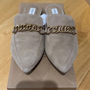 Steve Madden Beige Suede Mules with Gold Chain